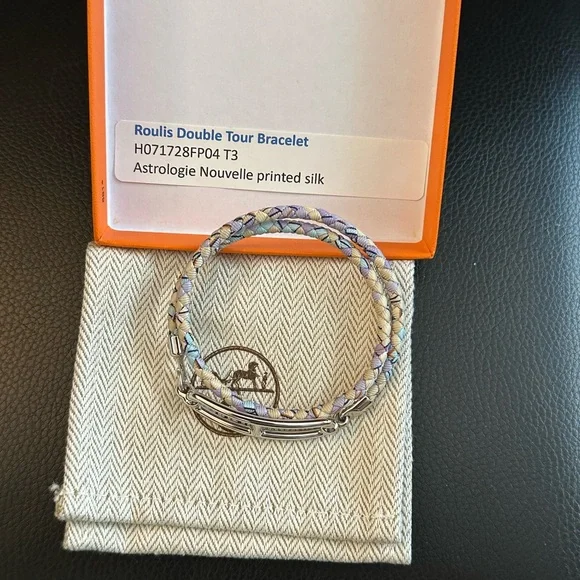 Hermes silk roulis double tour Bracelet - Picture 3 of 3